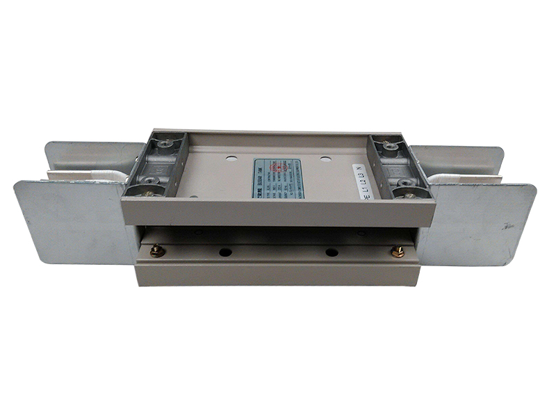 新型节能母线槽